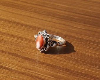 Natural Spiny Oyster Shell Ring Orange Stone Ring 925 Sterling Silver Handmade Promise Ring Boho Design Rings Oyster Jewelry Gift For Women