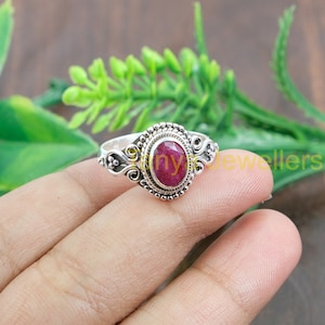 Anillo de plata de ley 925 de alta calidad con rubí rojo, anillo de declaración, anillo de promesa, anillo de diseño hecho a mano, anillo de piedras preciosas, joyería de rubí, regalo de Navidad para ella