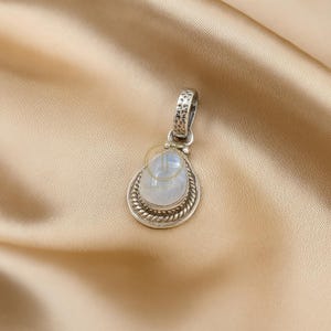 Natural Blue Fire Moonstone Pendant Pure 925 Sterling Silver Pendant Statement Pendant Gemstone Pendant Moonstone Jewelry Gift for Her Women