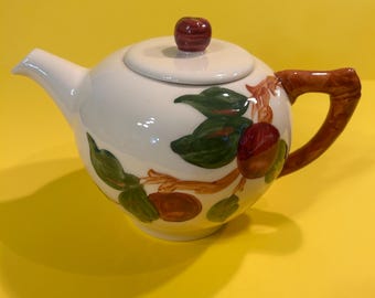 Franciscan Apple Teapot - Made in California -  Old USA Stamp 1947-1949 Authentic Hand Painted