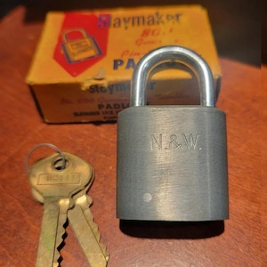 大きめ ビンテージ N&W 鉄道 Padlock with chain Vintage Obsolete Railroad Train Padlock Lock N&W Norfolk