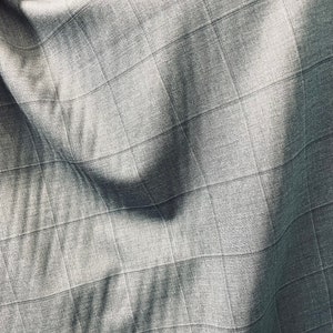 Super 220 fine high quality wool man suiting silver gray  fabrics designer fabrics made in Italy
