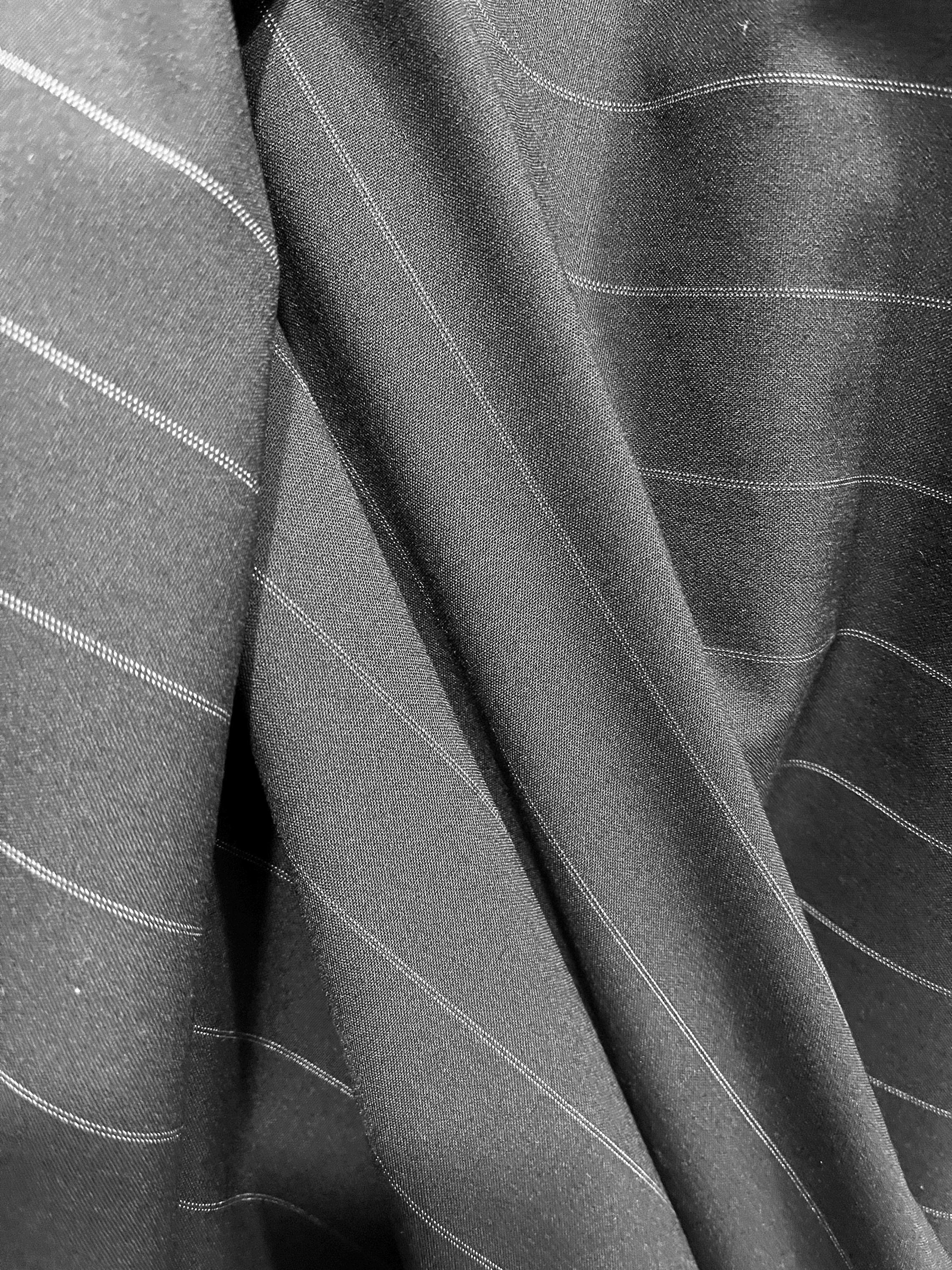 Black and White Wool Gabardine Fabric: Striped Italian Suiting  display picture 1