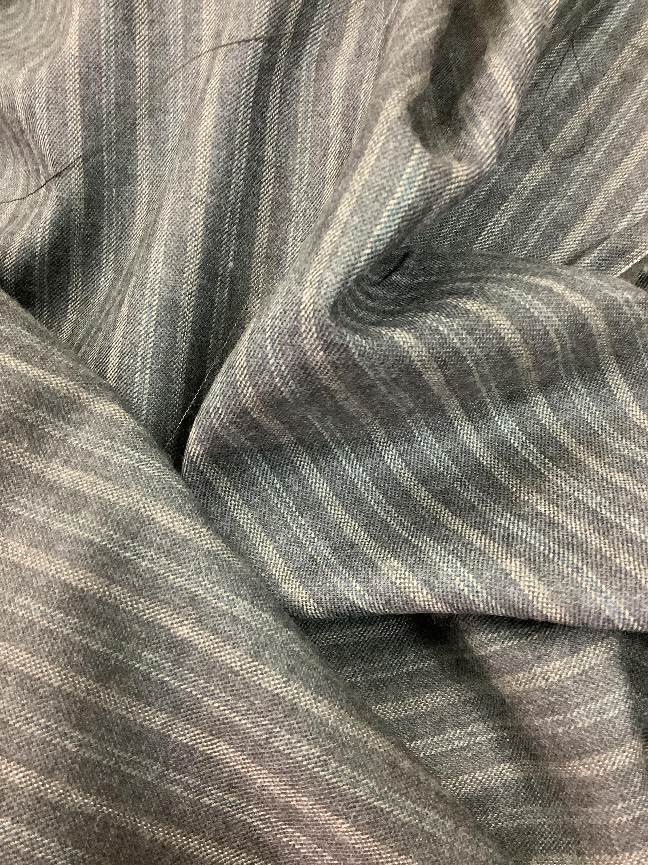 Gray Wool Cashmere Fabric: Gold Stripe Super 120 - Made in Italy