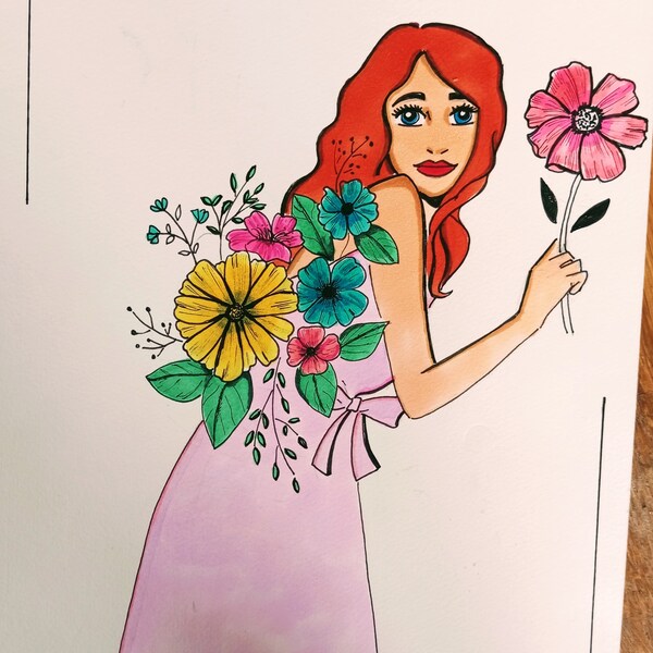 Illustration femme rousse avec bouquet de fleurs devant elle et qui tient une fleur à la main. Décoration maison