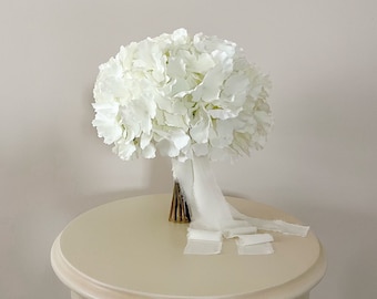 White Hydrangea bouquet,Wedding Bouquet, Bridal Bouquet,Hydrangea Bridesmaids Bouquet, Wedding Accessories,Hydrangea Corsages Boutonnière