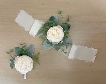 Peony Boutonniere Corsage ,  Ivory Boutonniere Corsage, Boho Boutonniere Corsage, Ivory Mom Corsage, groomsmen boutonniere Boutonniere Corsa