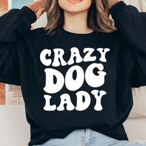 Señora loca de los perros svg, mamá de perro, mamá de perro, amante de los perros, mamá peluda, letras onduladas Svg, archivo de corte de silueta, Cricut Svg, descarga digital SVG