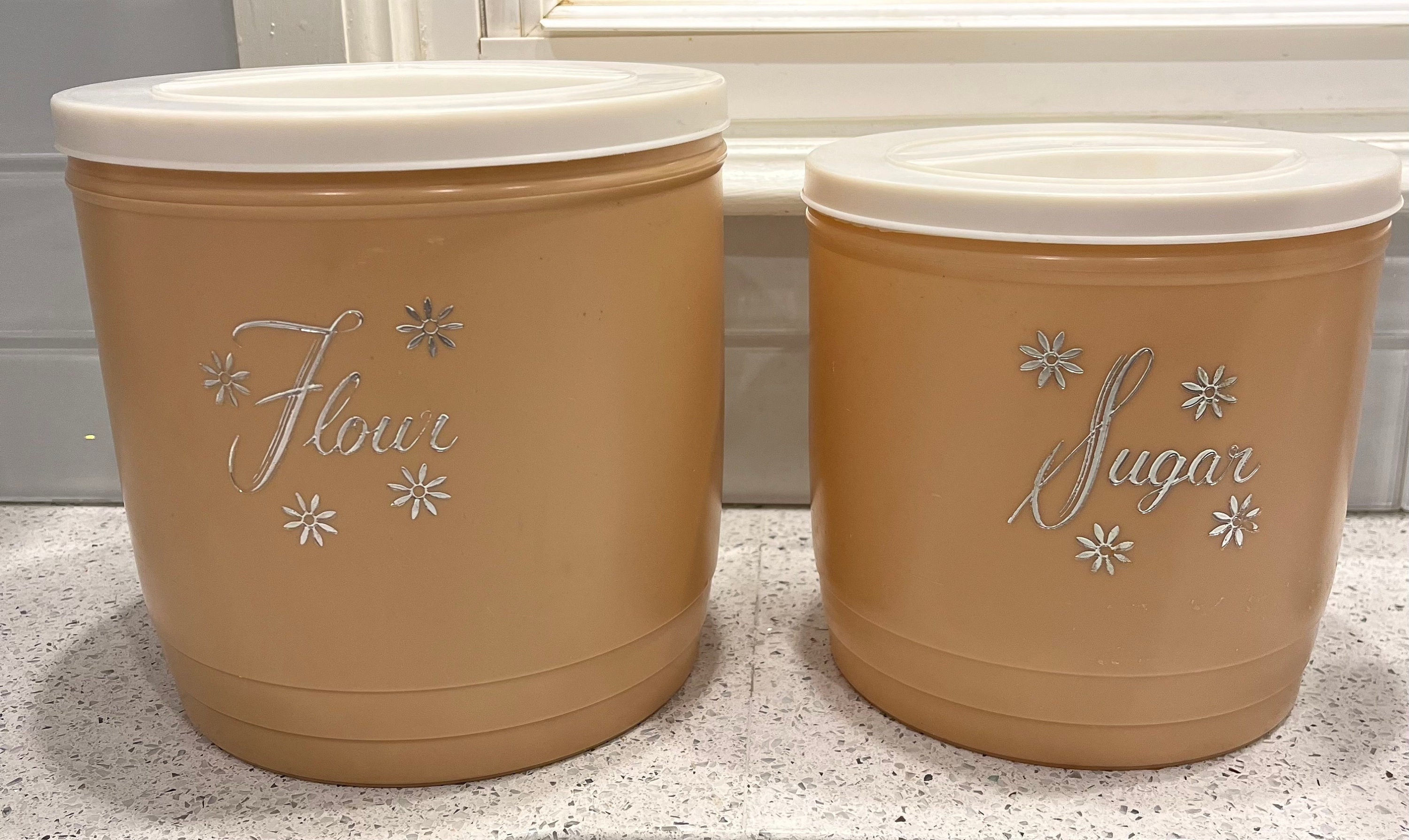 Bulk Food Storage Containers for Large Quantities of Flour, Oil, Sugar,  Beans, and Cans