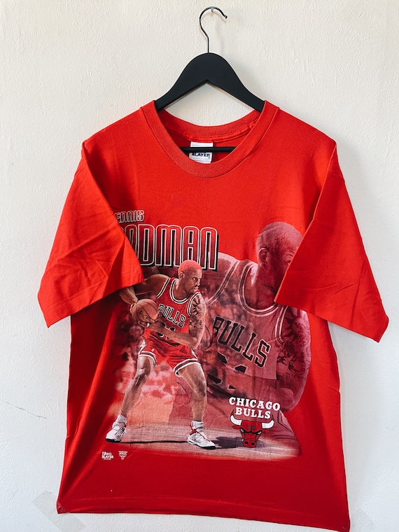 Vintage 90s NBA Pro Player Dennis Rodman Chicago Bulls T-shirt Red