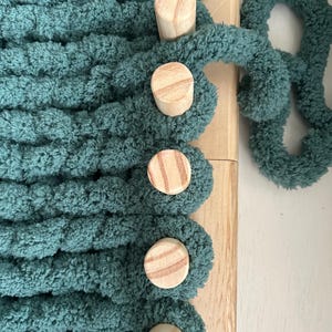 Chunky Blanket Loom for Jumbo Yarn 60” - Customizable Knitting Loom - Foldable and portable