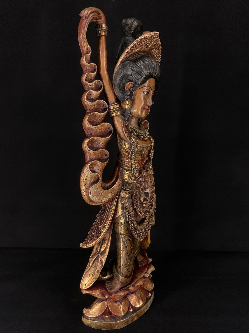 Huge Balinese Legong Dancer, Vintage Bali Dancer, Wooden Statue, Hand Carving, Hand Painted, Balinese Wood Sculpture, Bali Art Decor image 4