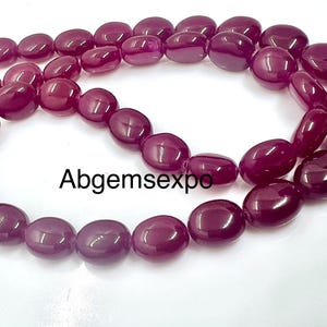 Magnifiques perles ovales lisses en corindon rubis naturel rare. Collier de 20 cm (8 pouces) de long composé de perles de rubis. Taille : 8-10 mm
