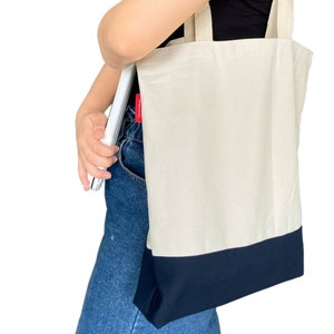 Sac fourre-tout en toile de coton bleu marine ivoire, sac léger, sac facile à transporter, sac lavable, sac de rentrée, sac de passe-temps, cabas du marché