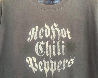 Rare Red Hot Chili Peppers Spellout T shirt