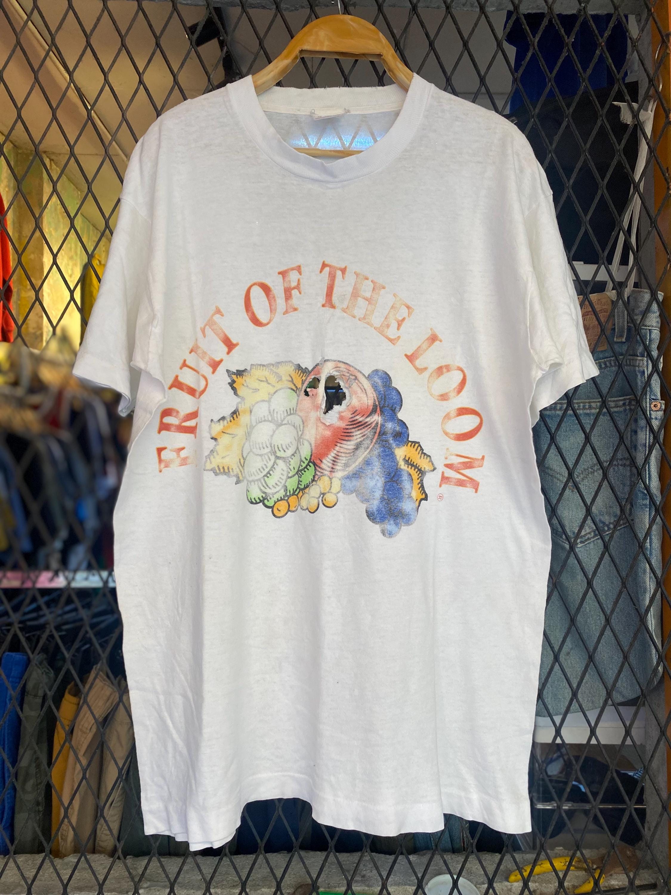 Vtg 90s Fruit of the Loom Promo T Shirt / Distressed Vintage Tee