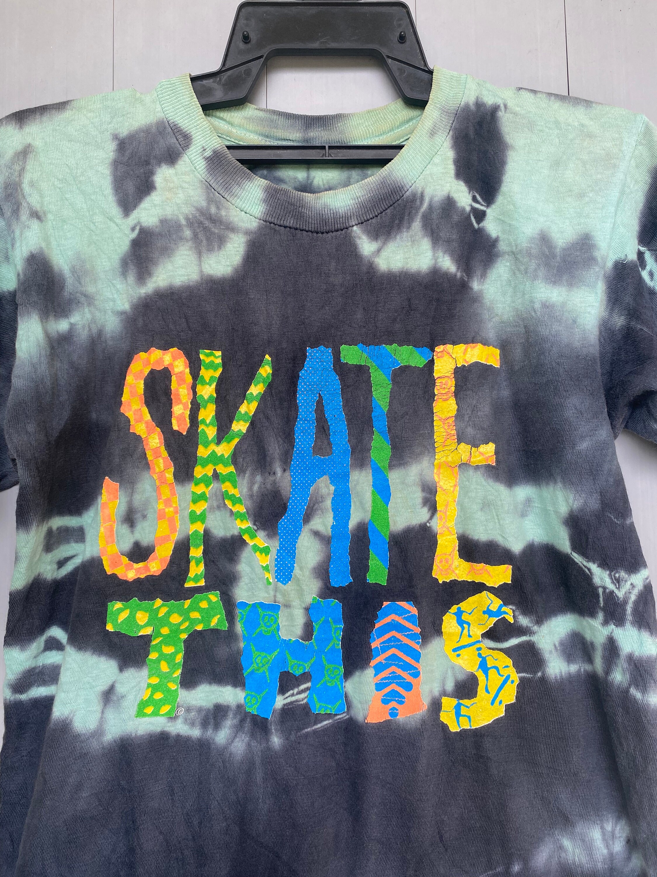 Vtg 80s Skate This Tie Dye Spellout T Shirt / Pro Skaters Vtg 80s Skate This Tie Dye Spellout T Shirt / Pro Skaters