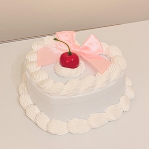 Bow Cake Jewellery Box