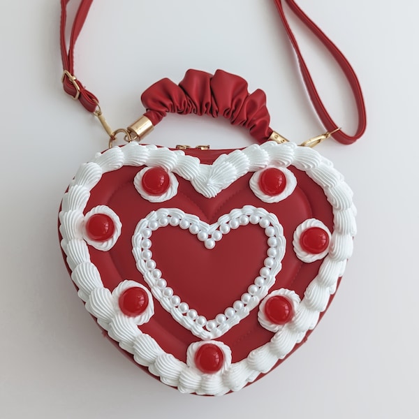 Frosted sweet heart cake bag