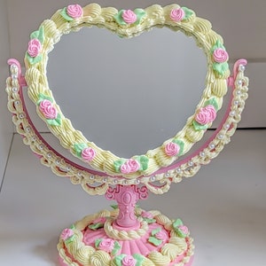 Vintage Heart Cake Mirror