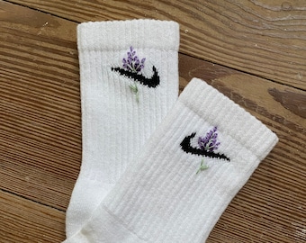 Socken bestickt | Lavendel