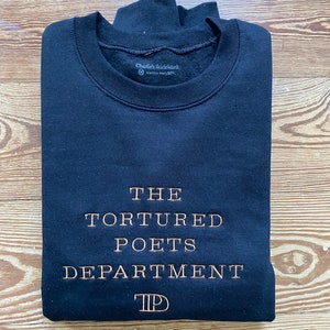 Pulli bestickt Tortured Poets Department Taylor Swift inspiriert Bild 4