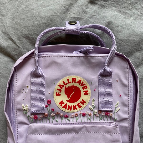 Rucksack bestickt | Blumenwiese | Fjällräven Kanken