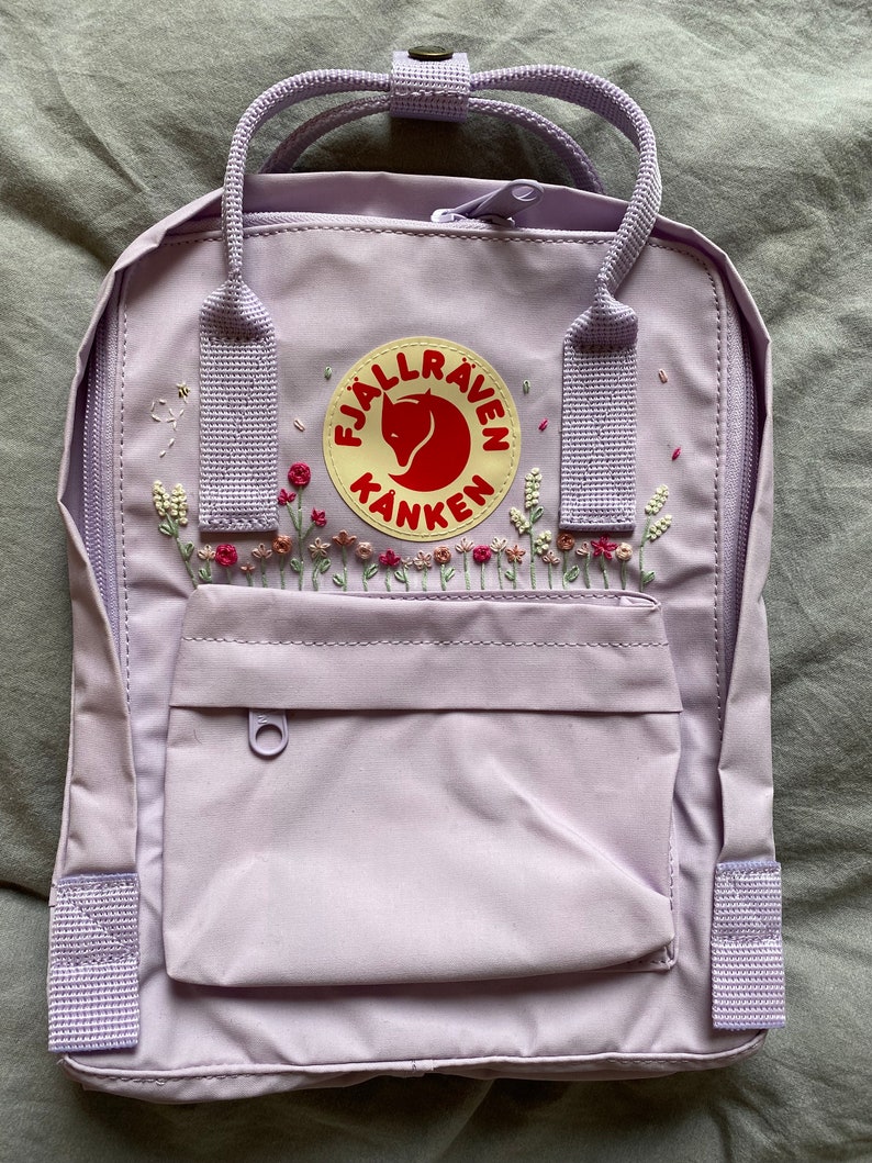 Rucksack bestickt Blumenwiese Fjällräven Kanken Bild 3