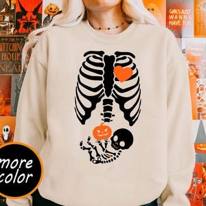 Skeleton Halloween Maternity Sweatshirt, Funny Pregnancy Announcement Sweater 2025, Pregnant Women Costume, Fall New Mom Hoodie, Mommy to Be