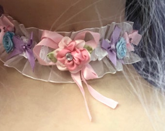 Beautiful choker with flowers