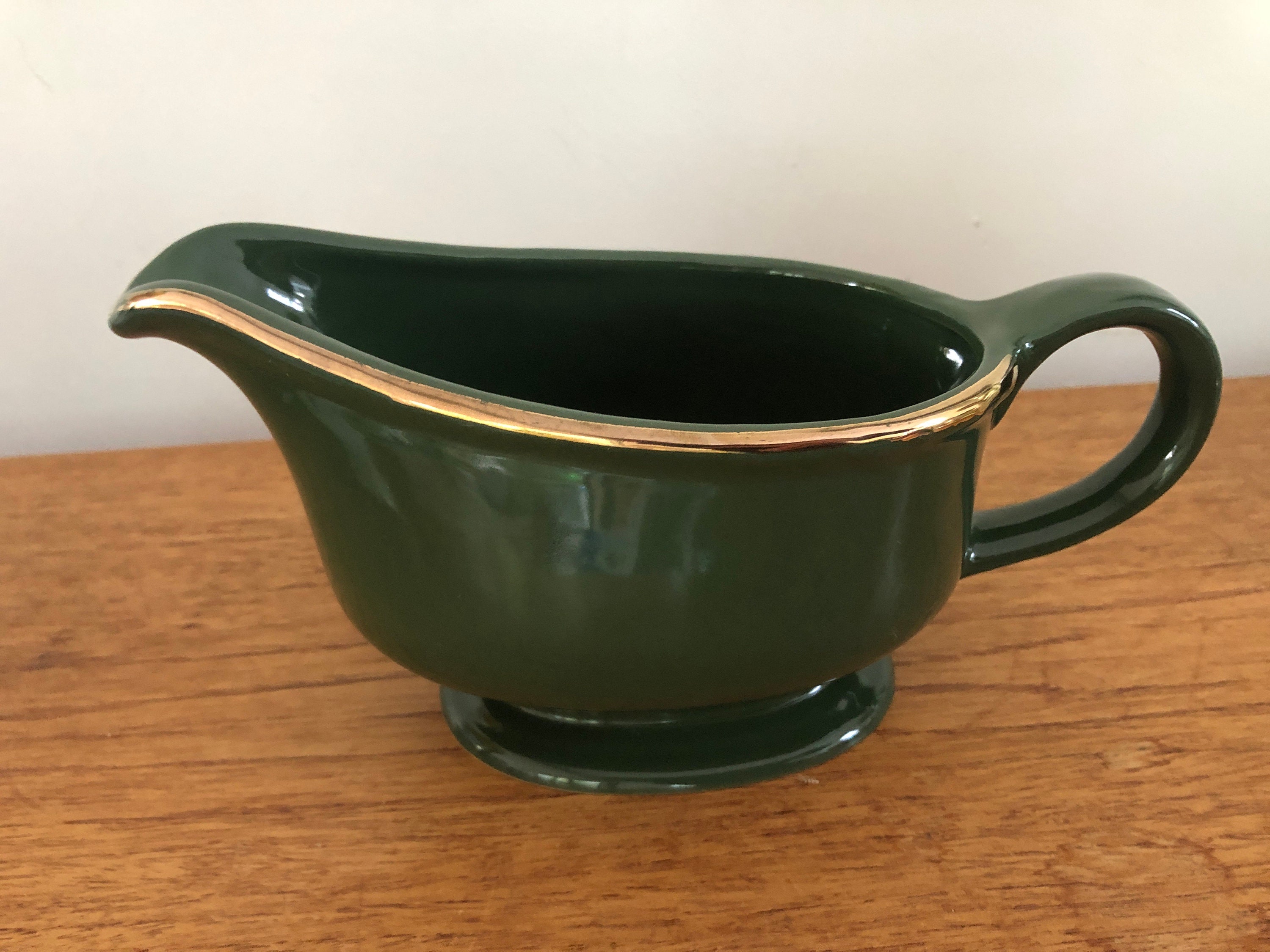 Up To 50% Off on Ceramic Gravy Boat with Warmer