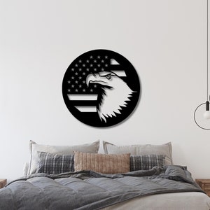 American Bald Eagle Wooden Flag: Patriotic Wall Decor