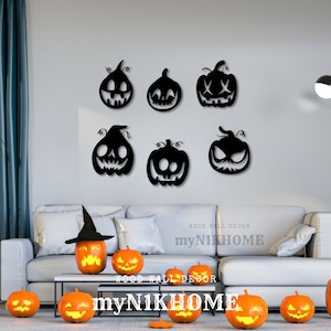 Spooky Wood Pumpkin Sign: Halloween Wall Decor, Set of 6