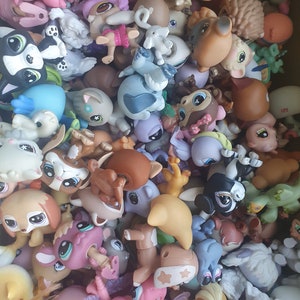 LPS | Lot of 5 random pets (includes 1 cat/dog) | *Damaged/Blemished* | authentic Littlest Pet Shop