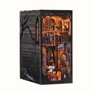 Dark Family - DIY Book Nook Magique