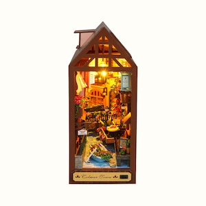 Escena de calle de temática COLMAR – Rincón de libro DIY – Kit de miniatura en madera