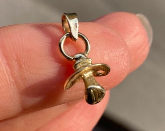 スターリングシルバーのベビーおしゃぶりネックレス：3Dチャーム