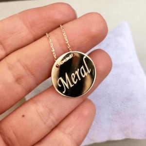 Collar personalizado de oro macizo de 14 quilates / Collar con nombre y placa redonda / Collar con nombre personalizado / Regalo para ella / Regalo de aniversario / Joyería fina
