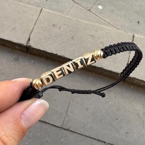 Pulsera personalizada para hombre en oro macizo de 14 quilates, con 5 cubos de 5 mm, con letras grabadas y nombre hecho a mano, ideal para papá.