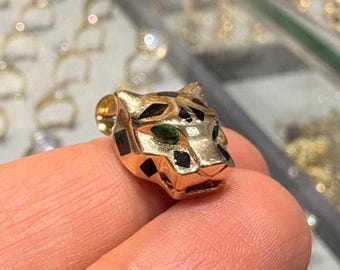 本物の純金パンサーペンダント。10金または14金からお選びいただけます