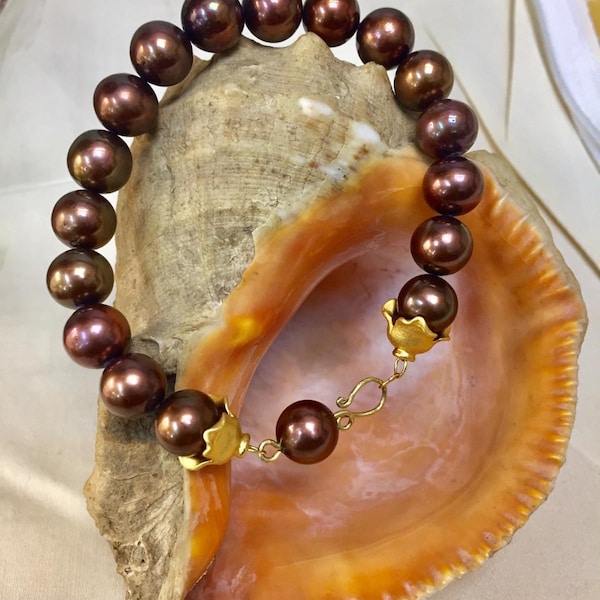 Real Tahitian Pearl Brown Chocolate AAA Quality Gemstone Healing Bracelet 14K Solid Gold /  Tahitian Brown Chocolate Pearl  / Unique Design