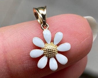 14K Solid Gold Daisy Pendant Flower Necklace - Birthday Gift