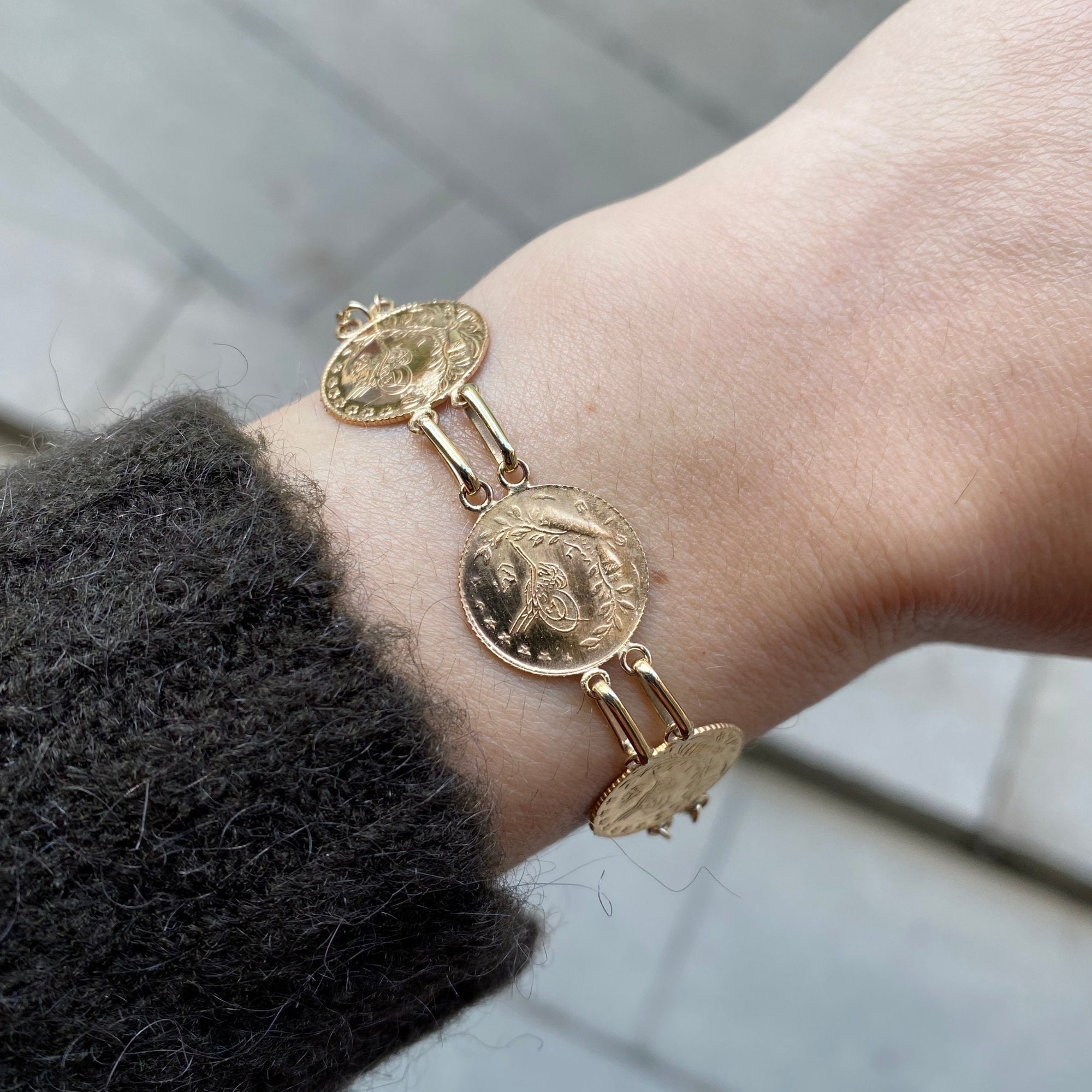 Simple,beautiful charm bracelet in 22kt gold #22ktgold #bracelets