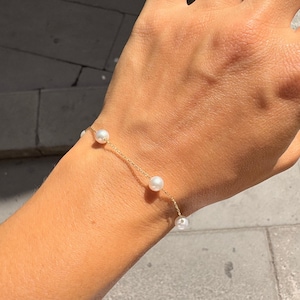Dainty 14K Gold Freshwater Pearl Bracelet - 5mm Beaded Design