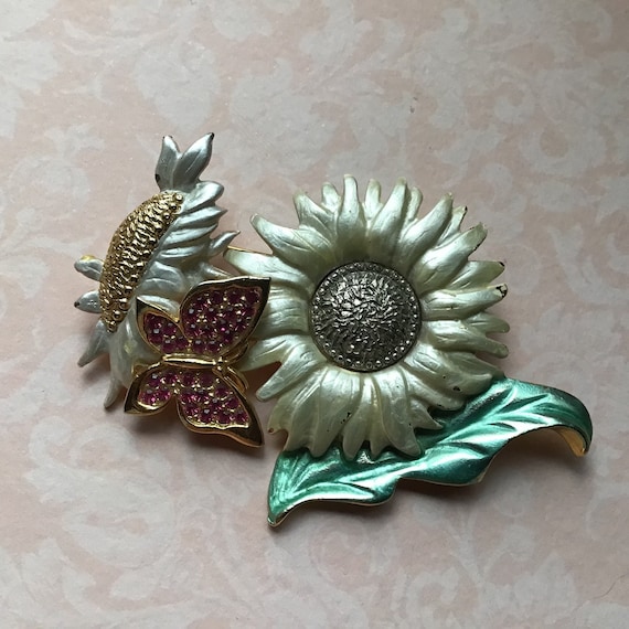 Vintage sunflower brooch with butterfly enamel and rh… Gem