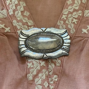 Vintage Navajo Silver Rektangulär Räfflad Concho Nål eller Brosch