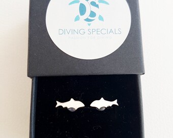 Stylish Earrings: Shark Motive - perfect diver gift