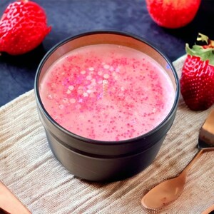 Strawberry Ice Cream Scented Candle | Strawberry and Cream Food Dessert Smell Gift Candle | Summer Decor Picnic Glitter Fruity Wax Melts