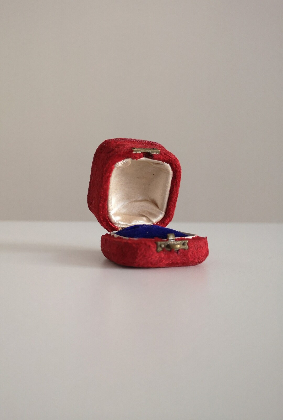 Ring Box Antique Red Velvet Ring Box - Etsy