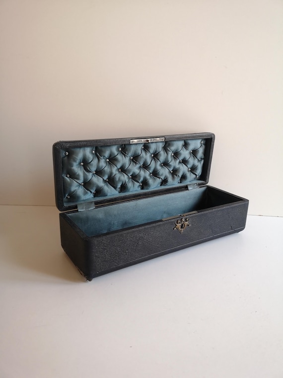 Antique jewelery box